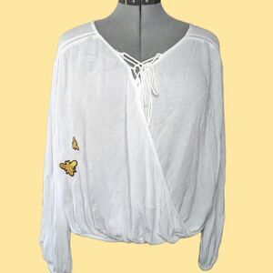 Women's Vanilla Star White Faux Wrap Bee Top, Size Medium